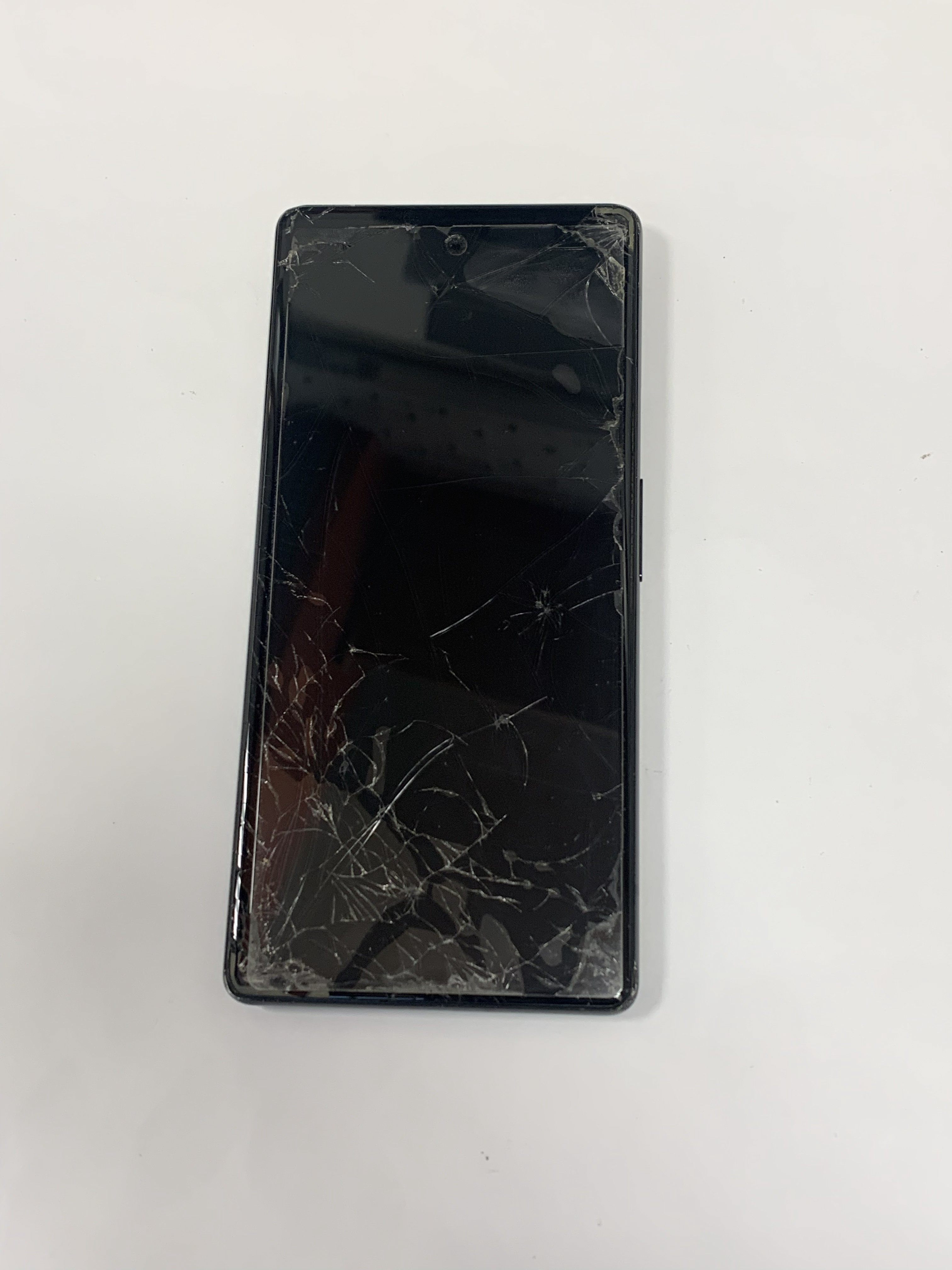 【訳ありバッテリー、割れ画面】Google Pixel 6a 128GB 豊橋市】Google Pixel 6aの画面が浮いてきた！原因はバッテリー膨張